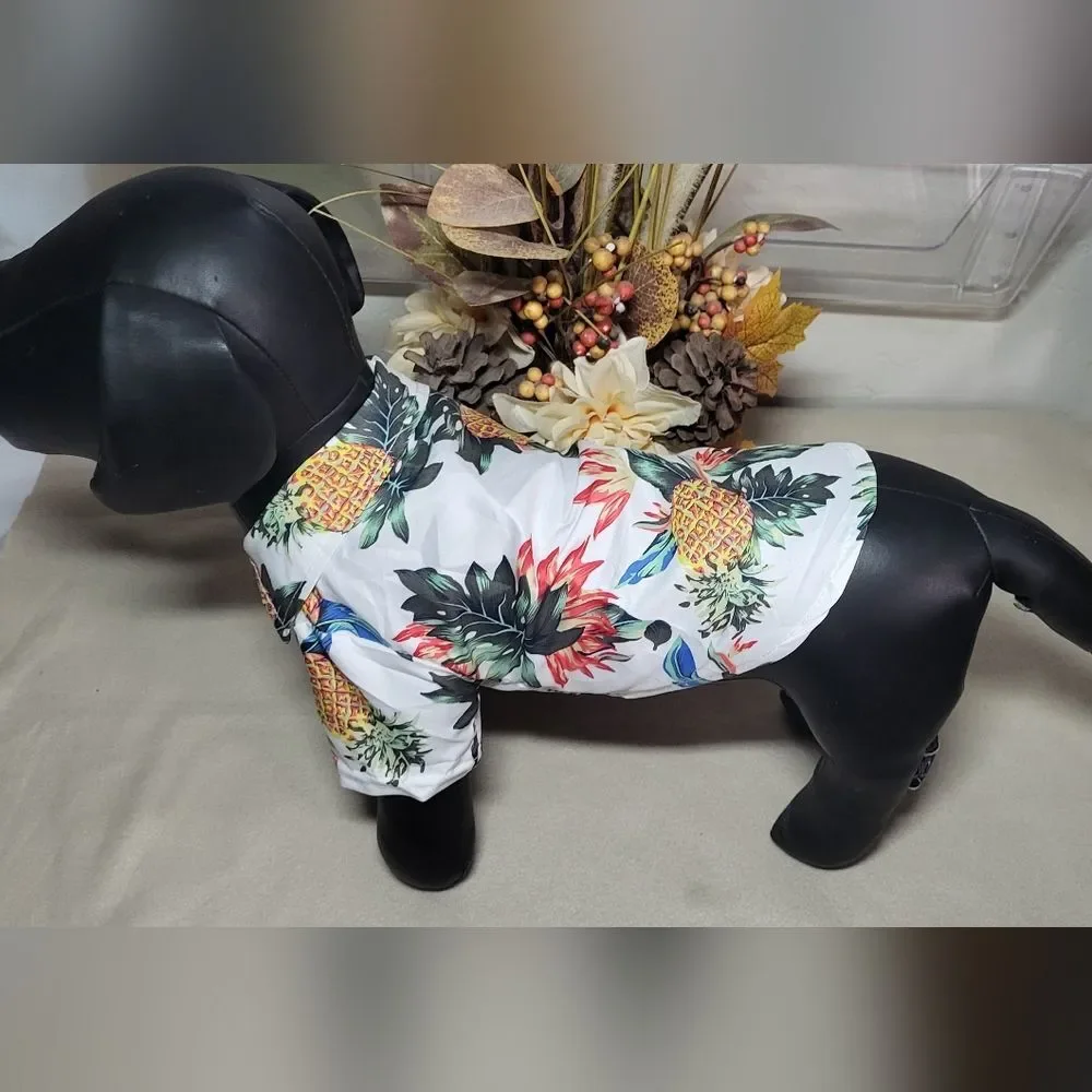 Pet NWOT White Pineapple Print Lightweight Hawaiian Style Shirt Size Medium